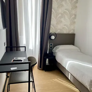 Otel Patria, Roma