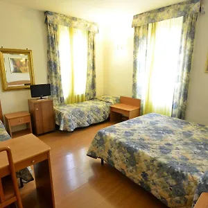 Otel Tirreno, Roma